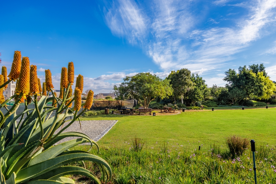 2 Bedroom Property for Sale in Koelenhof AH Western Cape